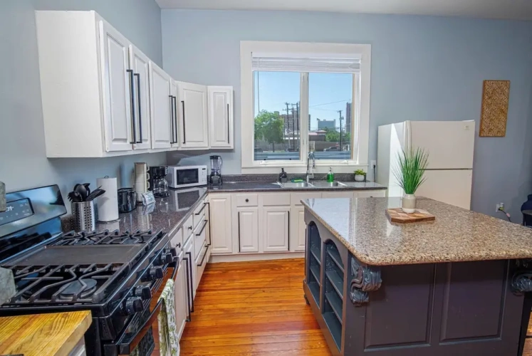 3 Bedrooms Standard Cottage with city view