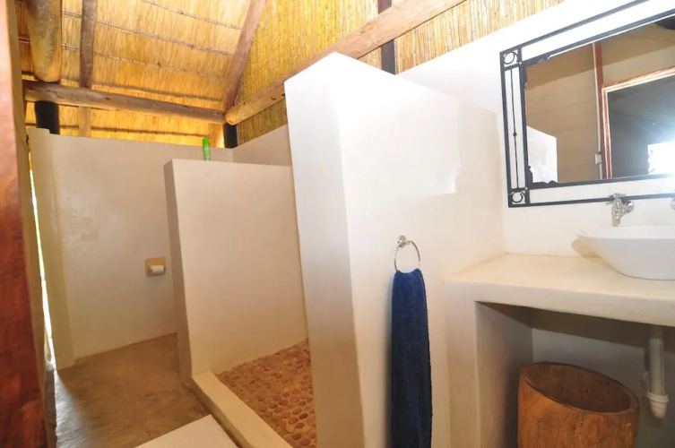 Rafiki Safari Camp