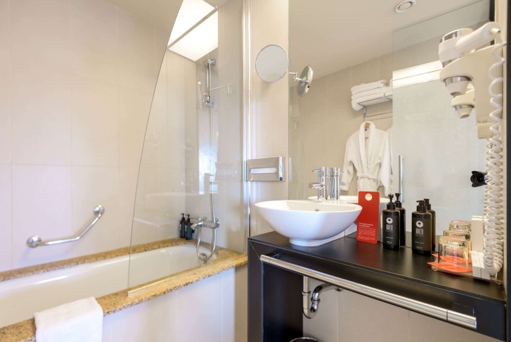 Ramada Plaza by Wyndham Bucharest Convention Center photo 10