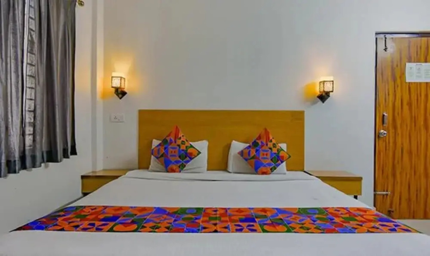 Hotel Crystal Stay by OYO Rooms