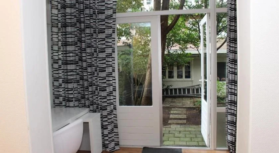 Frankendael Apartments Hotel
