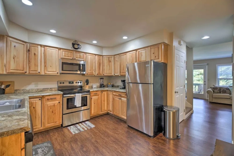 3 Bedrooms Apartment
