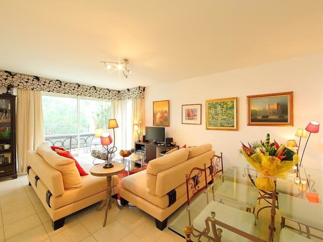 Apartment Collines de BellevueOver view