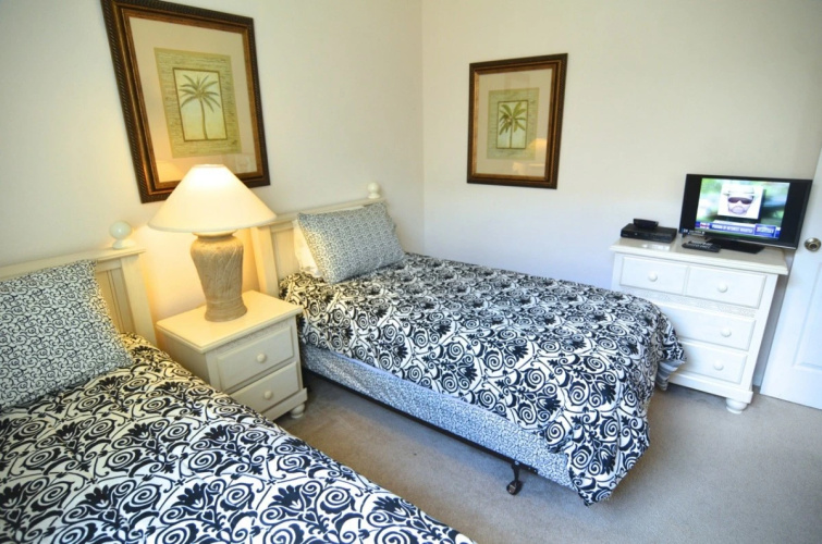LP429CR - 5 beds pool & spa home - Game room