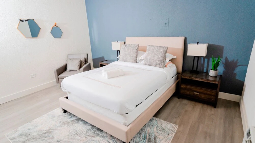 Modern 2BR APT Pool 6Min Walk Miami Beach Kitchen 21