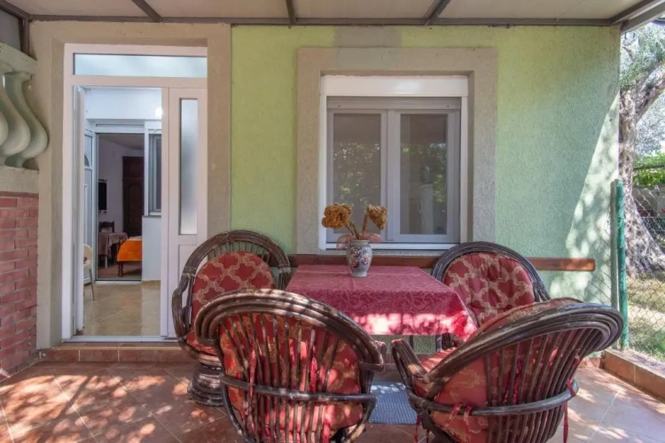 1 Bedroom Apartment with balcony and with view