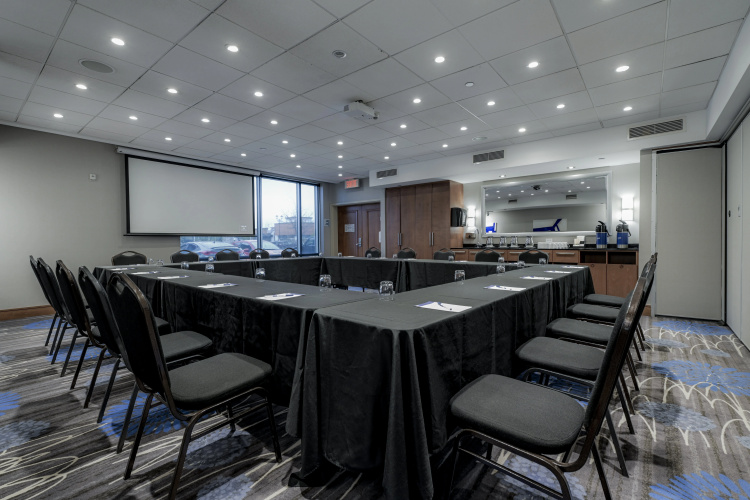 Holiday Inn Express & Suites Saint - Hyacinthe photo 23