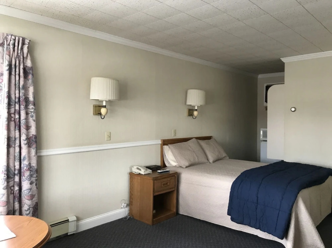T-Bird Motor Inn