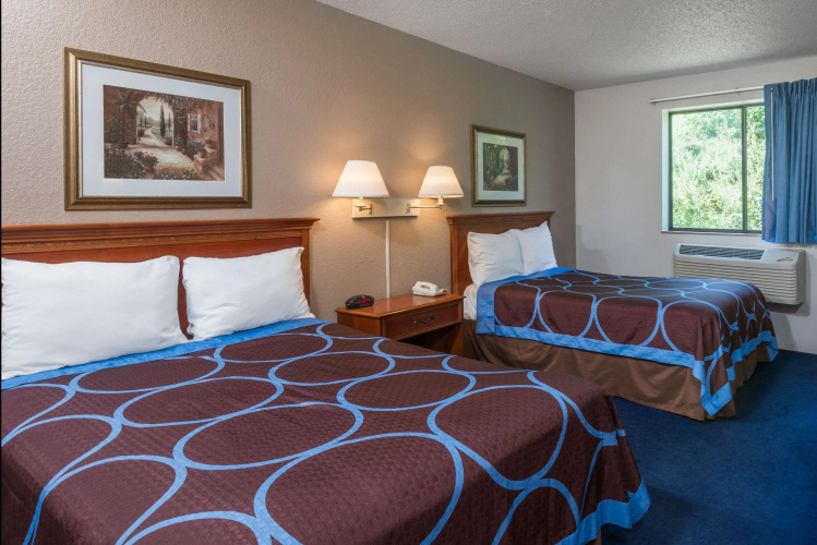 Rodeway Inn Delmont