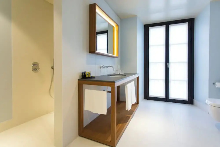 Savona 18 Suites