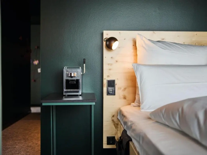 Green Horizon Suite Forest View