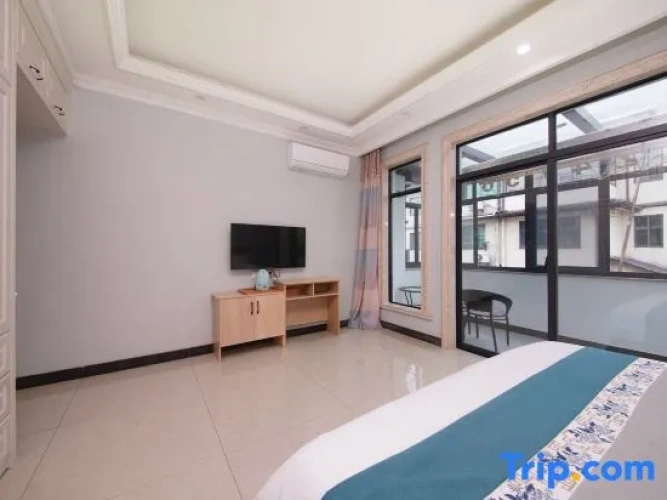 Standard Double room with view