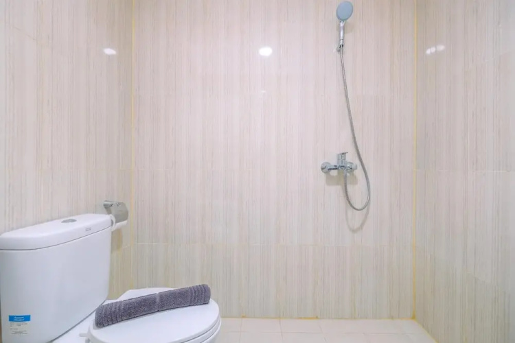 Comfortable and Modern 2BR Sentul Tower Apartment