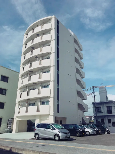 Y‘ Rise To Hotel Itoman