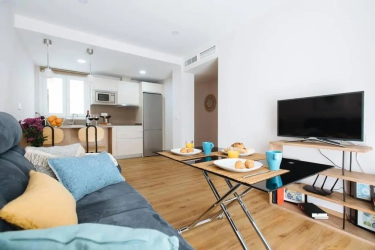 2 Bedrooms Apartment