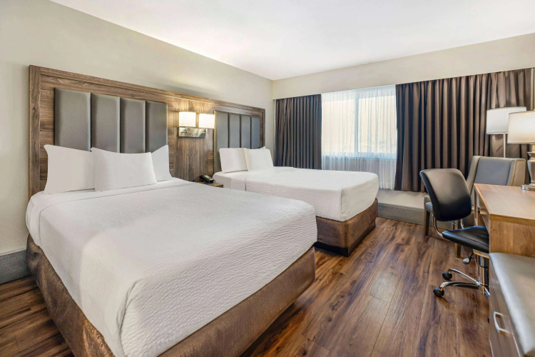 Days Inn by Wyndham Victoria on the Harbour photo 7