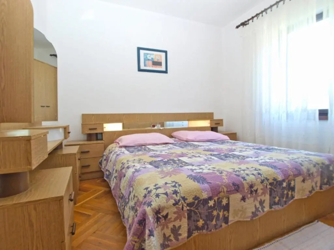 Apartment 1618