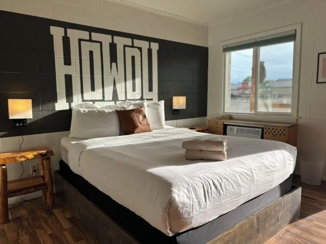 Elk Antler Inn