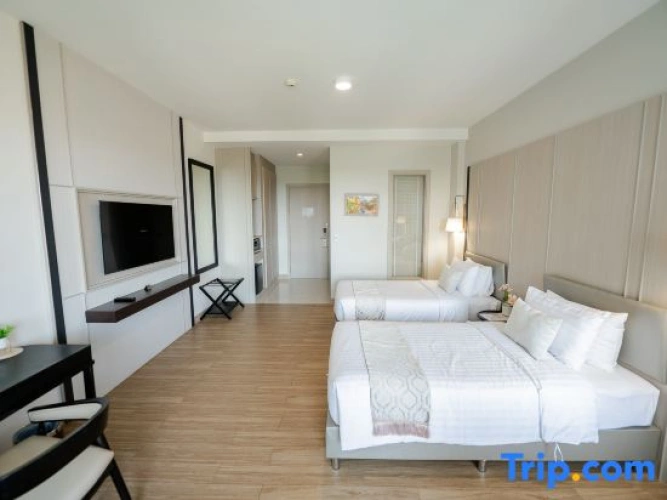 Superior Double room with city view
