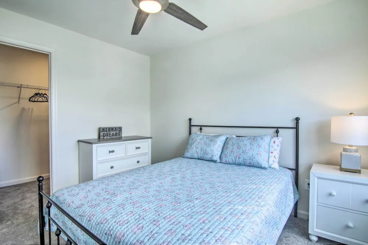 5 Mi to Beach & Pool Access: Bishop's Landing Home