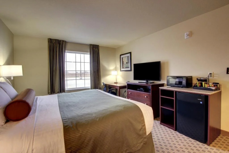 Cobblestone Inn & Suites - Corry