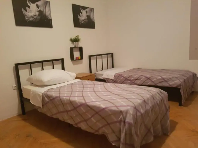 3 Bedrooms Apartment