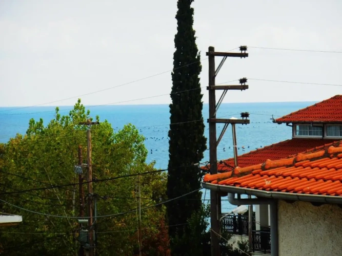 Apartment with balcony and with sea view