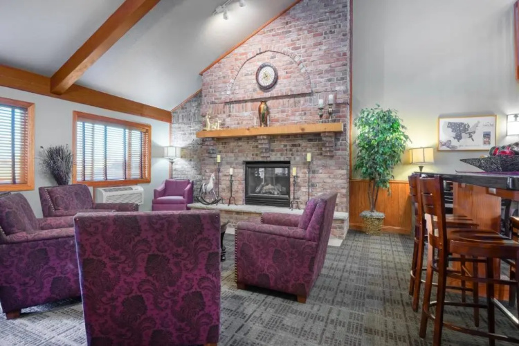 Cobblestone Hotel & Suties - Baldwin
