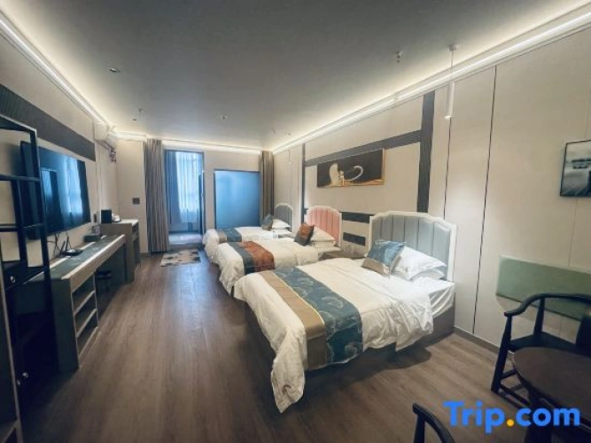 Luxury Triple room