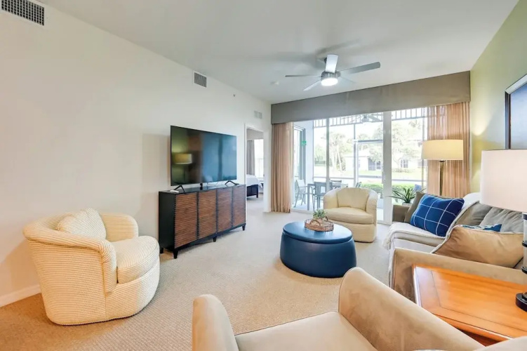 9 Mi to Beach: Naples Golf Getaway w/ Pool Access!