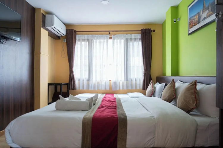 Holiday Hostel