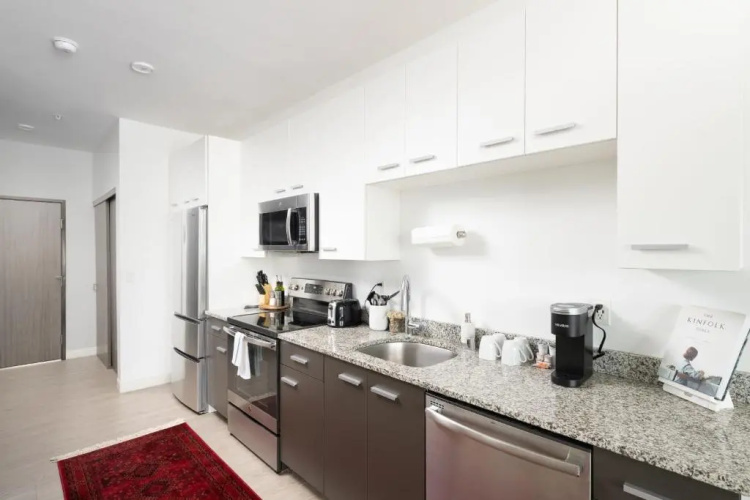 Flexhome Walker's Point 1BR Q1