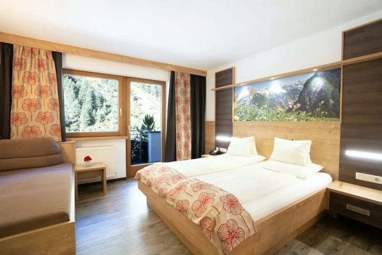 Standard Double room with balcony