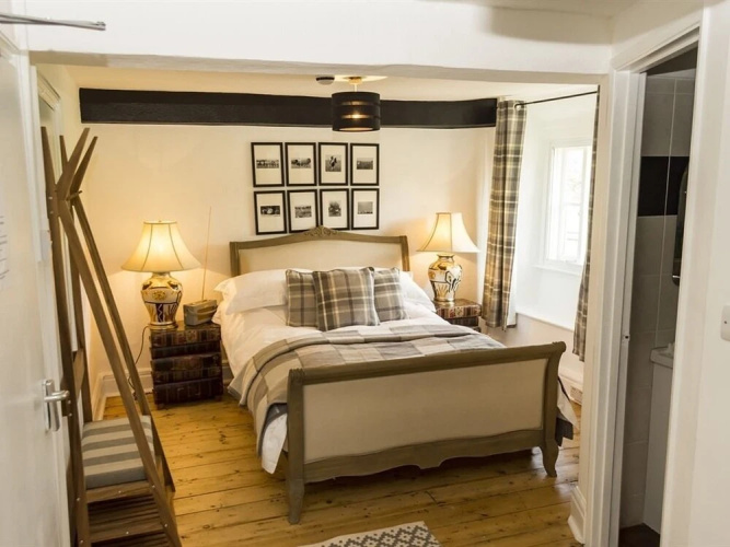 The Apple Tree Inn