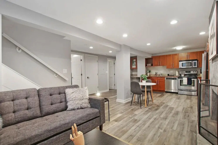 Perfectly Designed 1BR - Barry GA