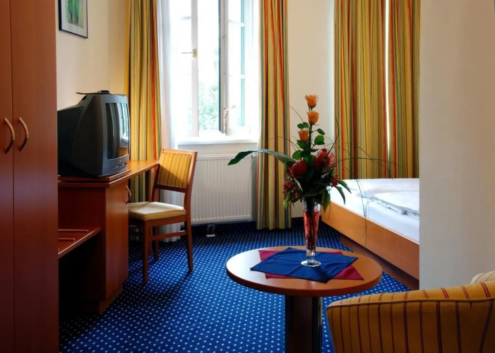 SUITE HOTEL 900m ZUR OPER