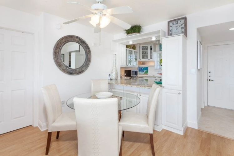 Hickory Bay West 407 - MO