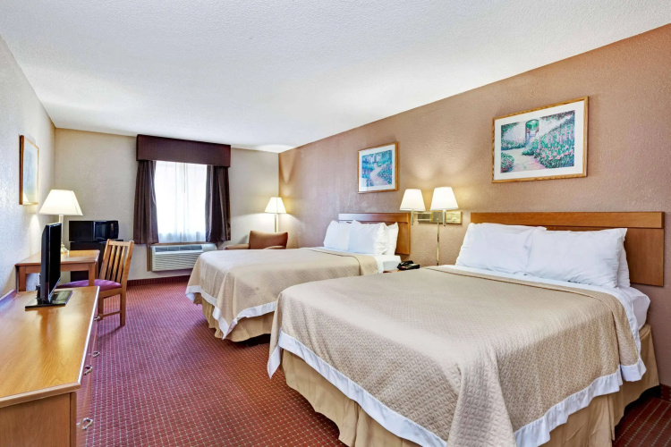 Days Inn Charleston East
