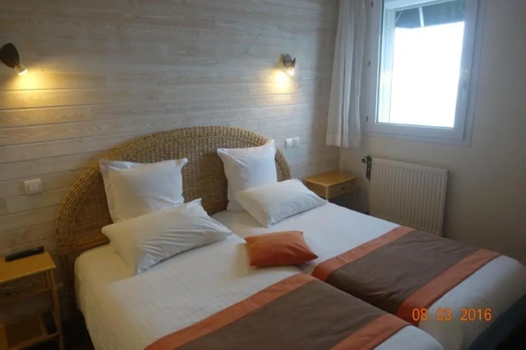 Standard Twin room with sea view