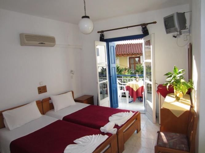 Studio with balcony and with view