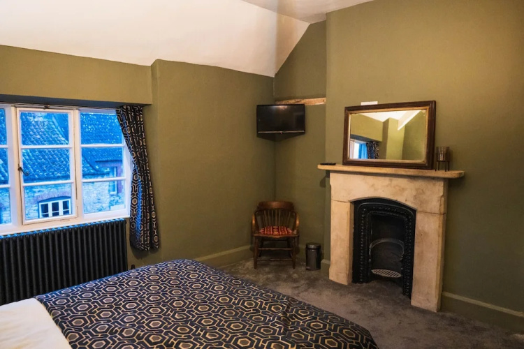 The George Inn