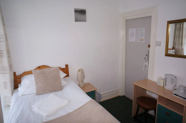 The Shores Hotel, Central Blackpool