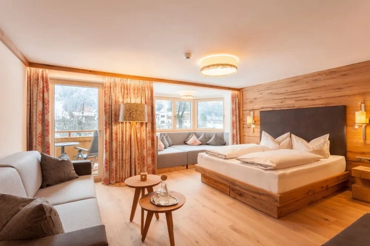 Deluxe Double Suite with balcony and with mountain view