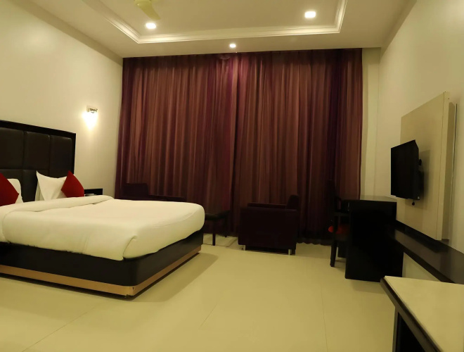 Chandra Grand