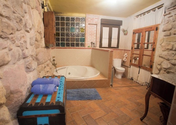 5 Bedrooms Family Cottage