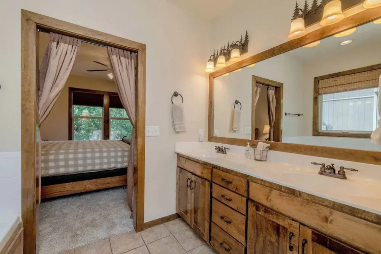 Hickory Hideaway - Communal Pool Access