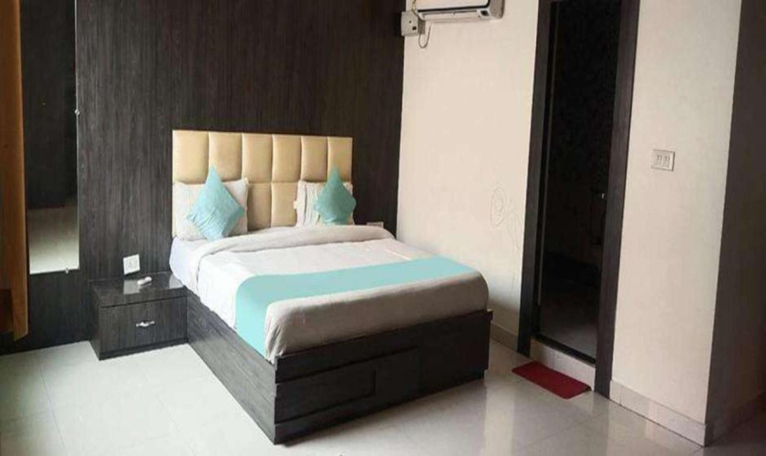 OYO 034 Gandhinagar