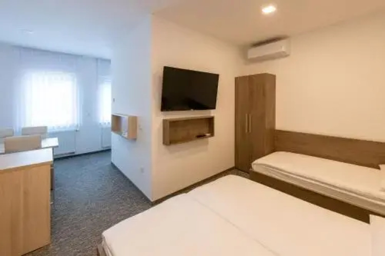 Apartmaji In Sobe Ramar
