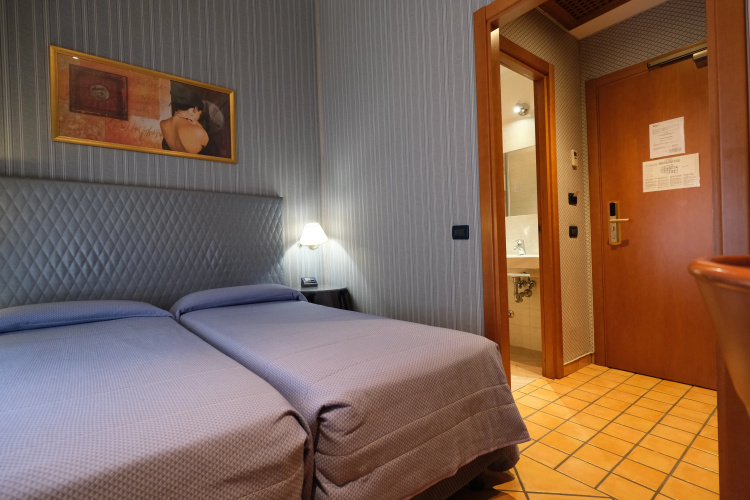Hotel Lirico