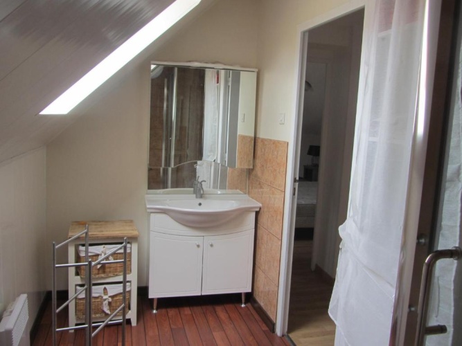 2 Bedrooms Cottage